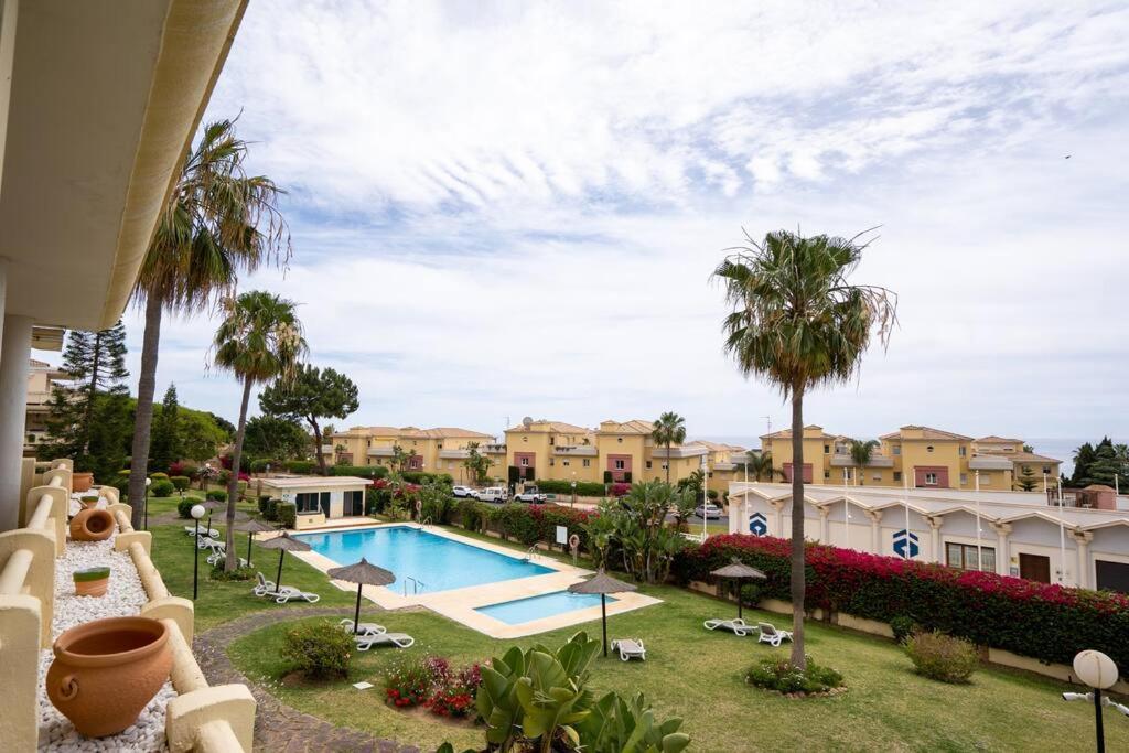 Seaview And Big Terrace Cabopino Apartment Marbella Exterior photo